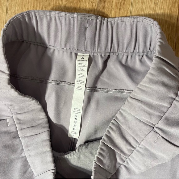 LULULEMON Women's Size 6 On The Fly Jogger Pants 28" Woven GUC Dark Chrome - Picture 3 of 10